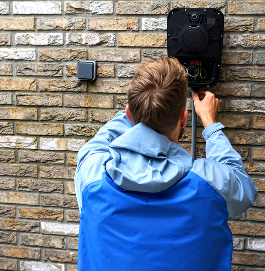 Installing a charging station yourself - BlueBird Power Store